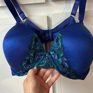 SOMA “ENHANCING SHAPE FULL COVERAGE LACE TRIM” BRA. Size 40DD. Royal blue/Green